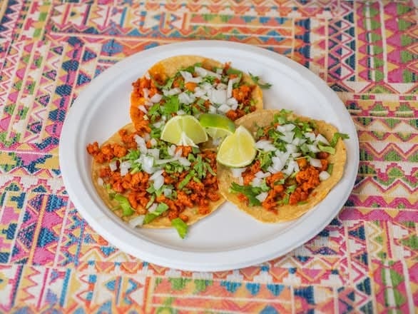 Taco de Chorizo con Papa.