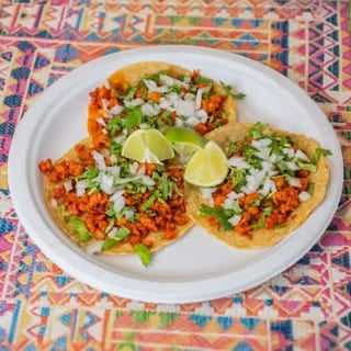Taco de Chorizo con Papa