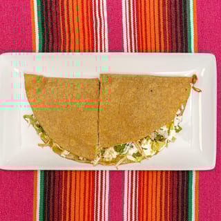 Quesadilla de Pollo ( Chicken )