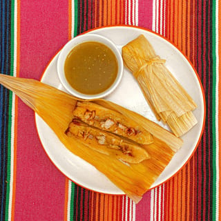 Tamal de PUERCO ROJO|PORK RED SALSA